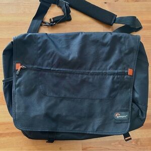 Lowepro Messenger Laptop Bag with Padded Strap